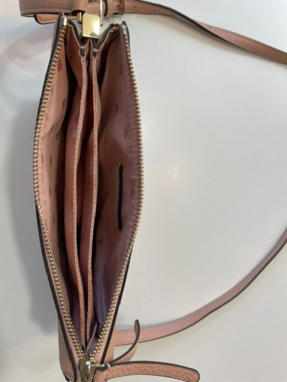 Kate Spade NY Pebbled Leather Crossbody Bag Pale Pink with Gold Hardware - Picture 3 of 5